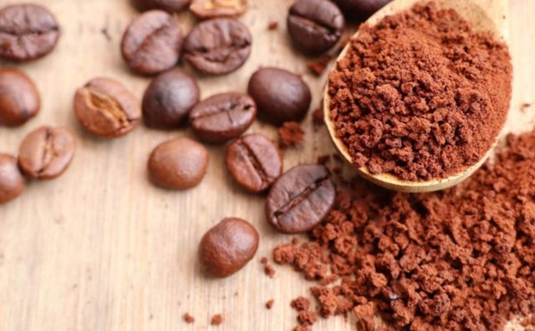 Máscara capilar com café