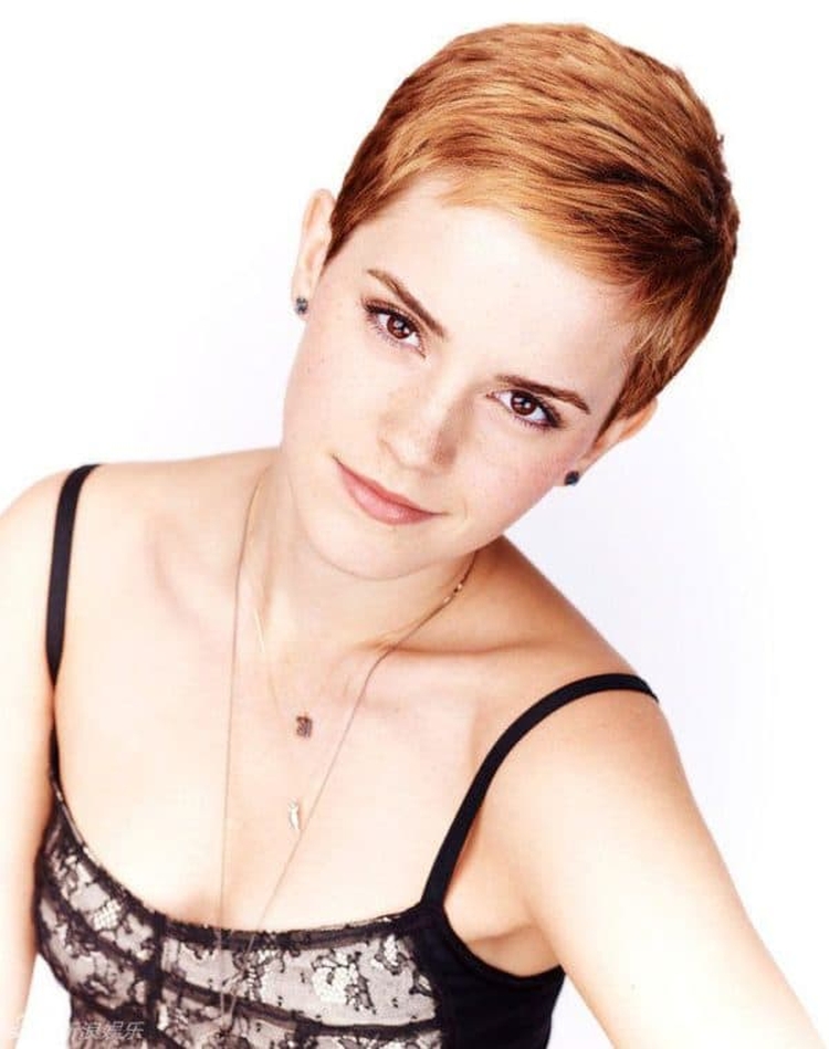 Corte de cabelo ultracurto feminino