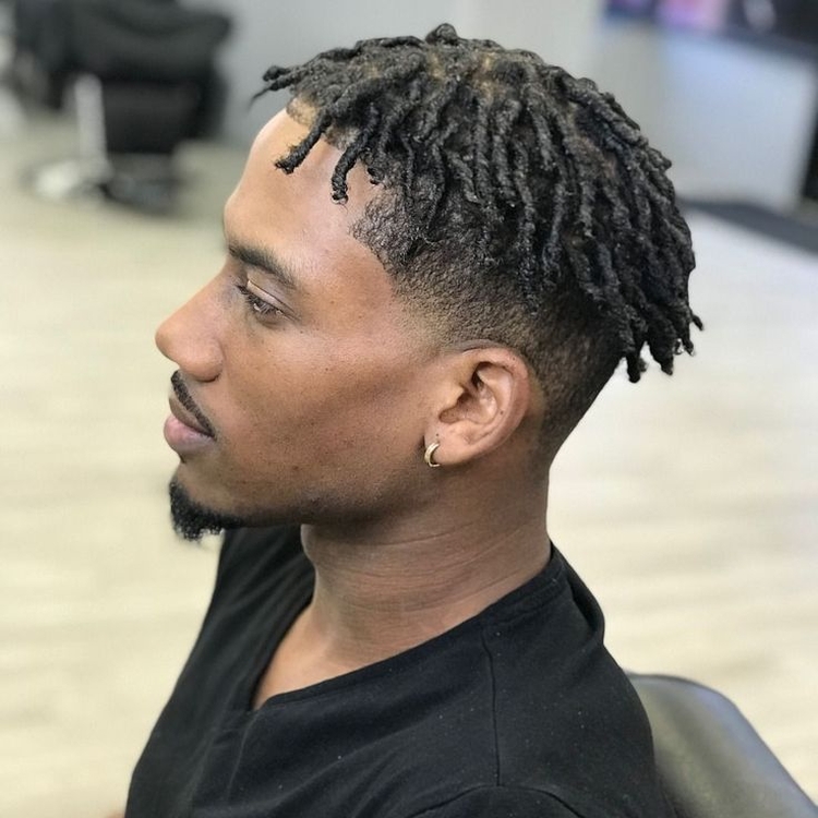 Dreadlocks masculinos curtos