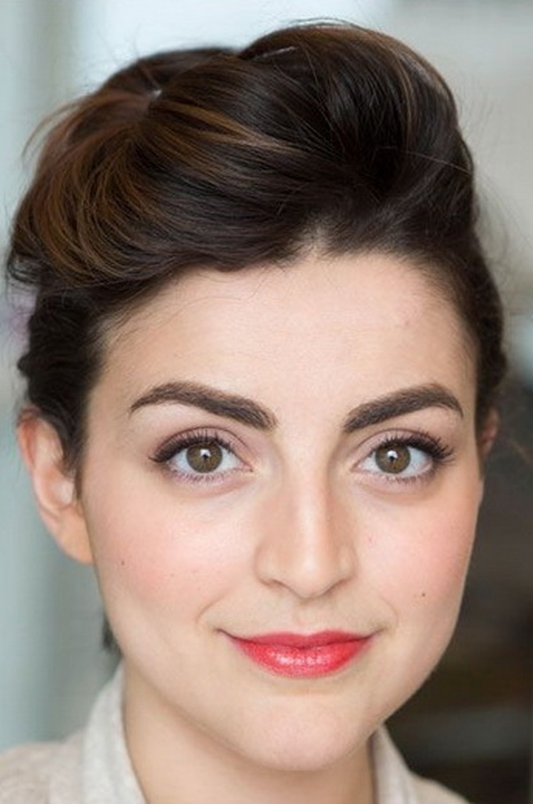 Estilo noturno para cabelo curto