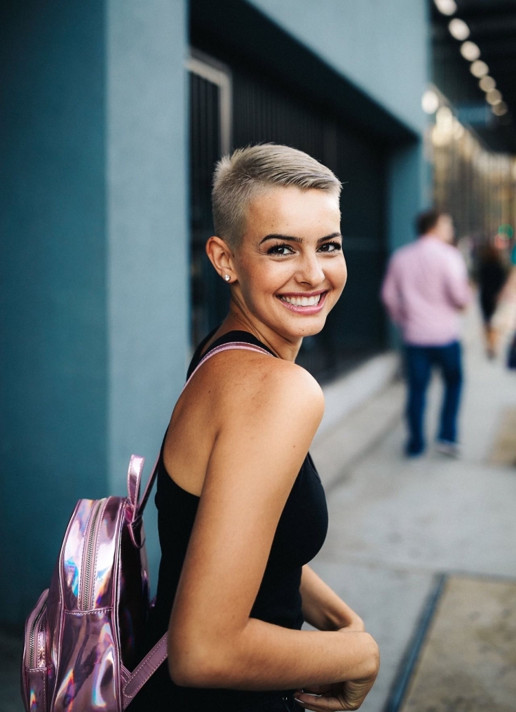 Corte de cabelo para cabelo curto sem franja