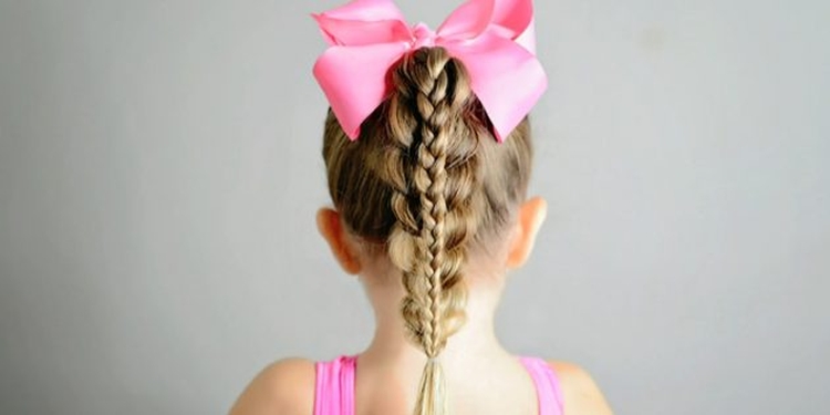 Penteados para o jardim de infância para todos os dias