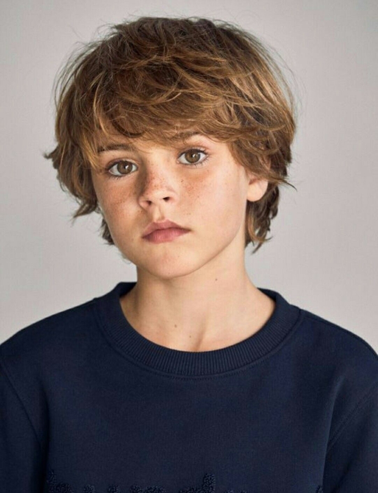 Penteados para meninos com cabelo comprido