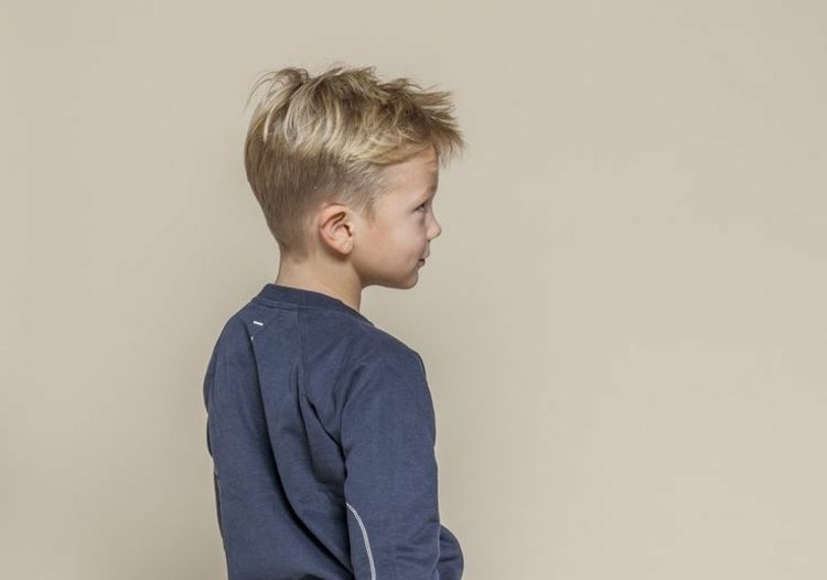Penteados para meninos com cabelo comprido