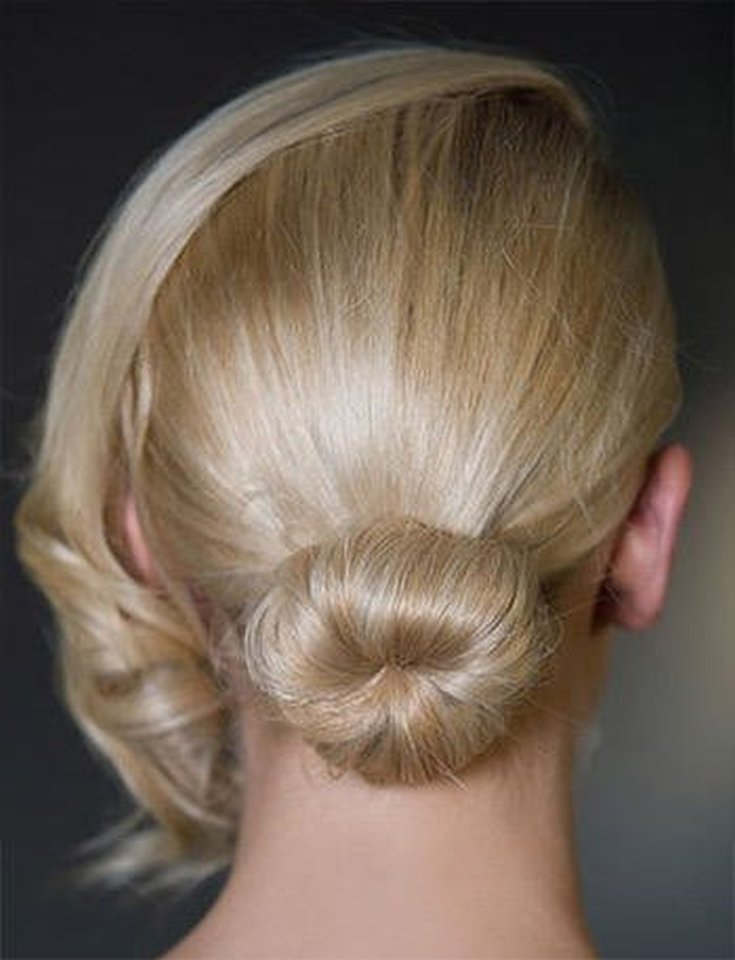 Penteados laterais com cachos