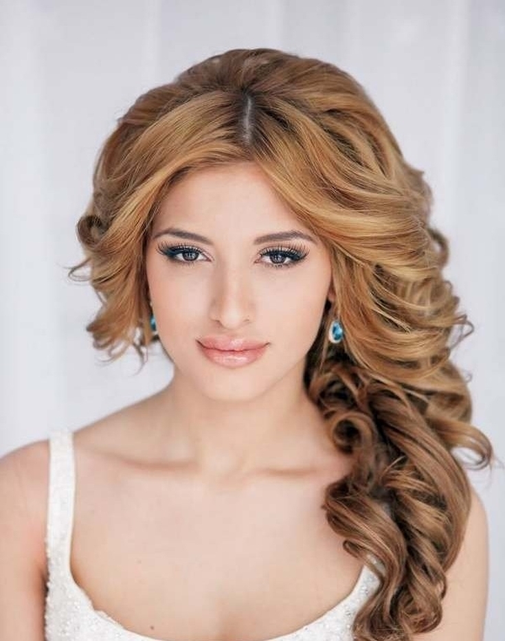 Penteados laterais com cachos