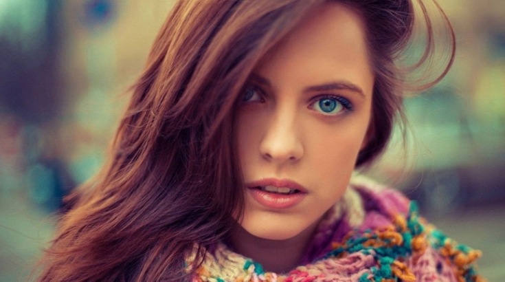 Cores de cabelo da moda para mulheres de cabelos castanhos e a paleta e recomendações para tingimento